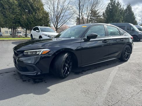 Used 2024 Honda Civic Sport image 4