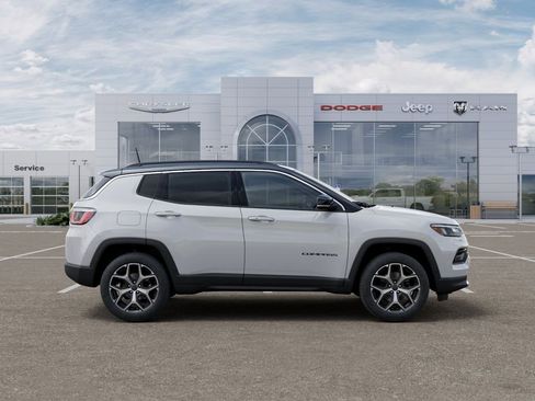 New 2026 Jeep Compass Limited image 21