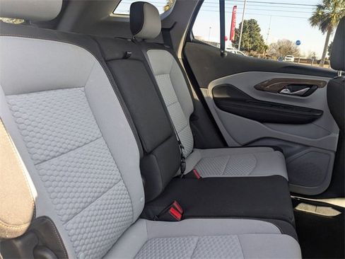 Used 2020 GMC Terrain SLE w/ Driver Convenience Package image 30