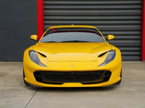 Used 2019 Ferrari 812 Superfast RWD image 5