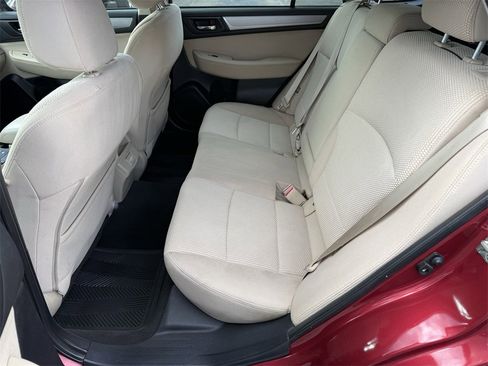 Used 2018 Subaru Outback 2.5i Premium image 12