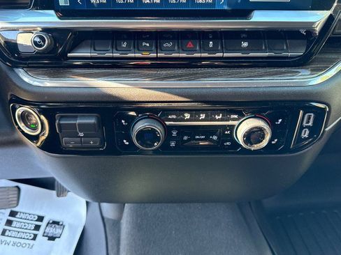 Used 2024 Chevrolet Silverado 2500 LT w/ Safety Package image 30