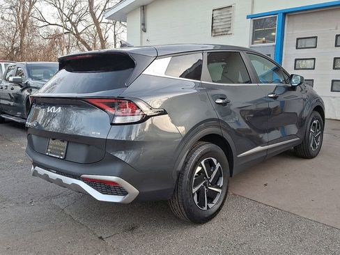 Used 2023 Kia Sportage LX image 8