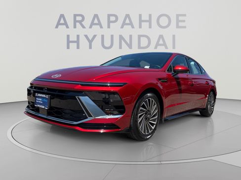 Used 2025 Hyundai Sonata Limited FWD image 1