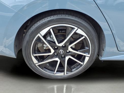 Used 2024 Nissan Sentra SR FWD image 9
