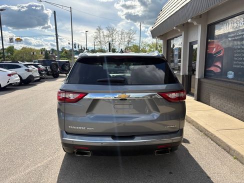 Used 2019 Chevrolet Traverse Premier w/ LPO, Floor Liner Package AWD/4WD image 4
