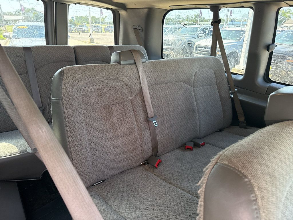 Used 2019 Chevrolet Express 2500 LT w/ LT Preferred Equipment Group RWD image 8