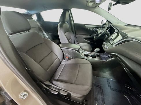 Used 2023 Chevrolet Malibu RS image 37