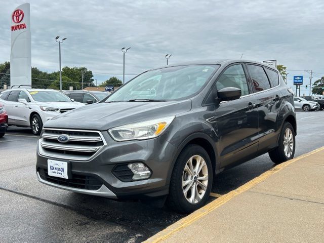 Used 2017 Ford Escape SE FWD image 5