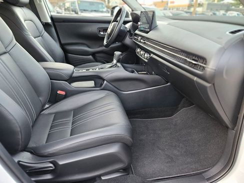Used 2024 Honda HR-V EX-L image 9