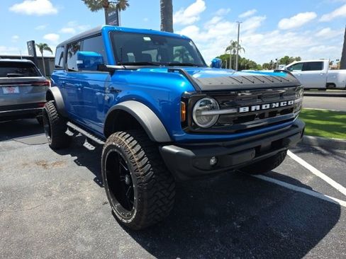 Used 2024 Ford Bronco Outer Banks image 3