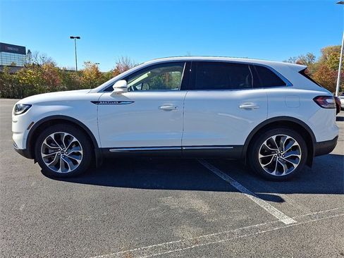 Used 2021 Lincoln Nautilus Reserve w/ Equipment Group 201A image 4