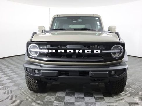 New 2025 Ford Bronco Outer Banks w/ Sasquatch Package image 9