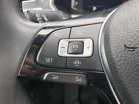 Used 2020 Volkswagen Tiguan SEL AWD/4WD image 29