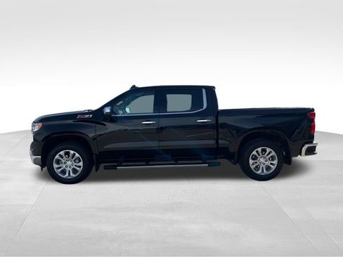 Certified 2022 Chevrolet Silverado 1500 LTZ w/ LTZ Premium Package AWD/4WD image 3