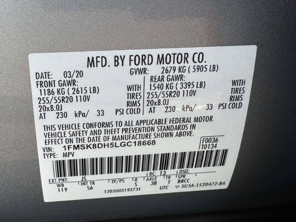 Used 2020 Ford Explorer XLT w/ Equipment Group 202A AWD/4WD image 30