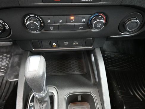 Used 2023 Nissan Frontier S w/ Technology Package image 9