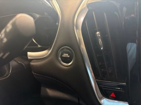 Used 2023 Chevrolet Traverse High Country AWD/4WD image 27