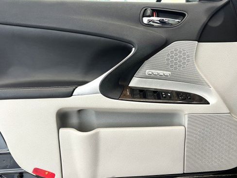 Used 2009 Lexus IS 250 AWD image 12