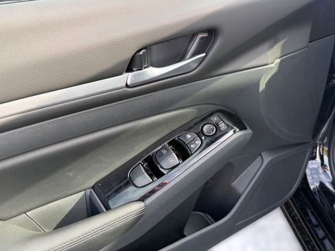 New 2025 Nissan Altima 2.5 SL image 21