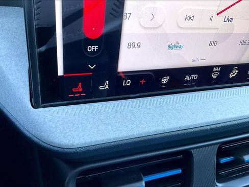 New 2026 Ford Maverick XLT w/ XLT Luxury Package image 19