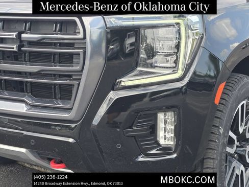 Used 2024 GMC Yukon AT4 w/ Technology Package AWD/4WD image 8