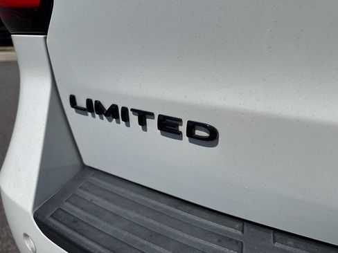 Used 2023 Ford Expedition Limited RWD image 13