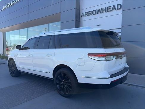 Used 2023 Lincoln Navigator L Reserve image 2