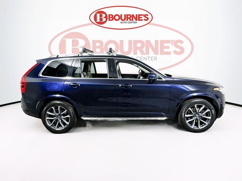 Used 2019 Volvo XC90 T5 Momentum w/ Multimedia Package AWD/4WD image 12