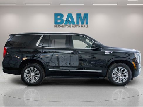 Used 2025 GMC Yukon Denali AWD/4WD image 8