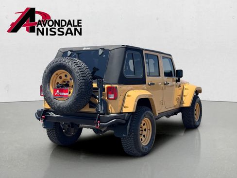 Used 2014 Jeep Wrangler Unlimited Rubicon w/ Connectivity Group AWD/4WD image 5