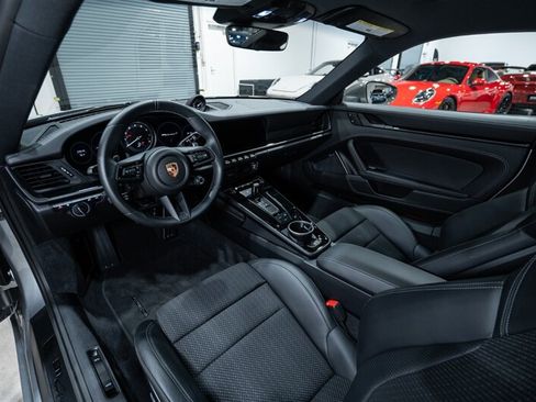 Used 2024 Porsche 911 Carrera T RWD image 18