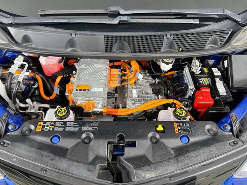 Used 2021 Chevrolet Bolt LT FWD image 30