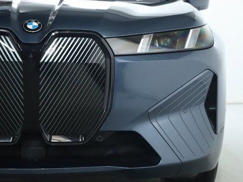 Used 2026 BMW iX xDrive45 w/ Premium Package image 7
