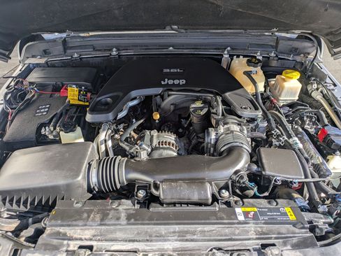 Used 2021 Jeep Gladiator Mojave AWD/4WD image 35