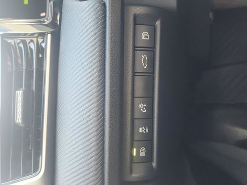 Used 2025 Toyota Camry SE w/ Convenience Package FWD image 22