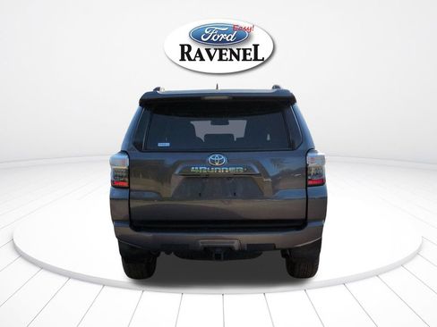 Used 2019 Toyota 4Runner SR5 Premium AWD/4WD image 5