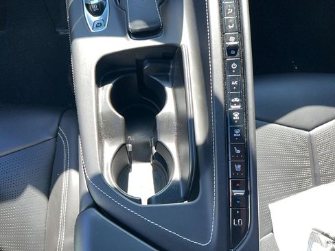 Used 2025 Chevrolet Corvette Stingray Premium Cpe w/ Z51 Performance Package RWD image 21