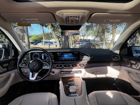 Used 2023 Mercedes-Benz GLS 450 4MATIC image 37