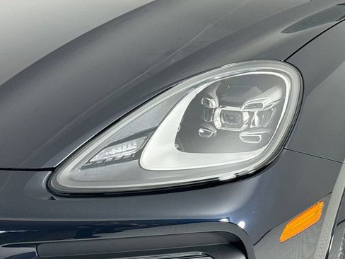 Certified 2023 Porsche Cayenne Coupe AWD/4WD image 49