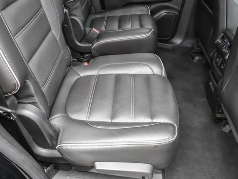 Used 2017 GMC Acadia Denali w/ Technology Package AWD/4WD image 40
