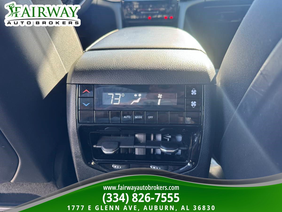 Used 2023 Jeep Grand Cherokee L Laredo AWD/4WD image 26