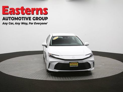 Used 2025 Toyota Camry LE FWD image 55
