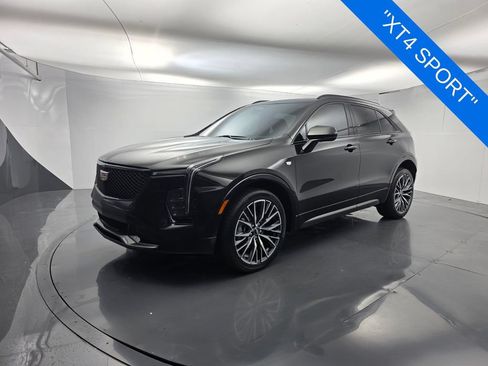Used 2024 Cadillac XT4 Sport FWD image 8
