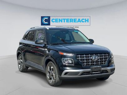 Used 2023 Hyundai Venue SEL w/ Cargo Package
