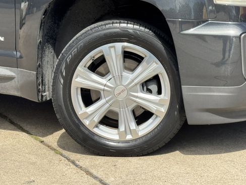 Used 2017 GMC Terrain SLE image 3