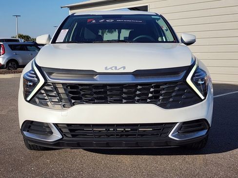Used 2024 Kia Sportage LX image 10
