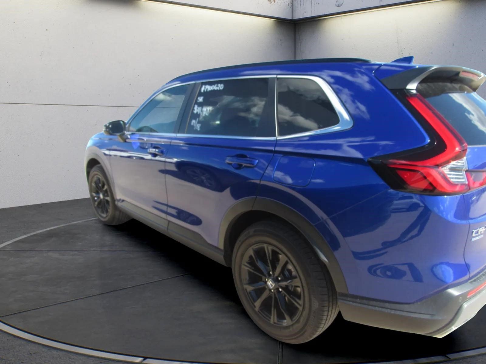 Used 2025 Honda CR-V Sport-L image 4