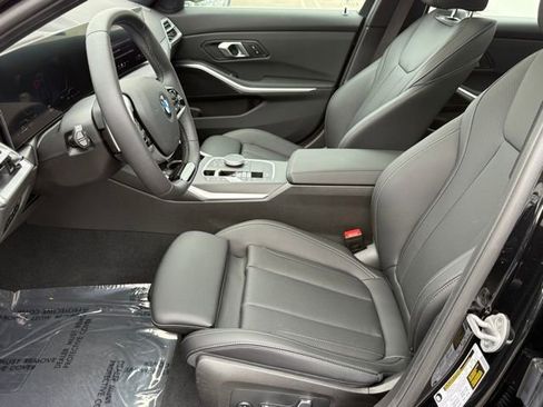 Used 2025 BMW 330i Sedan w/ Convenience Package RWD image 19