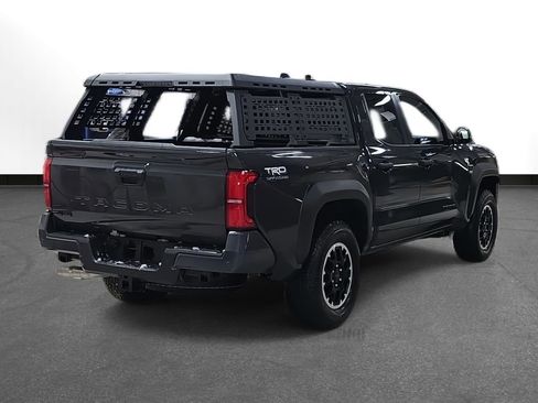 Used 2025 Toyota Tacoma TRD Off-Road w/ TRD Off Road Upgrade Package AWD/4WD image 5